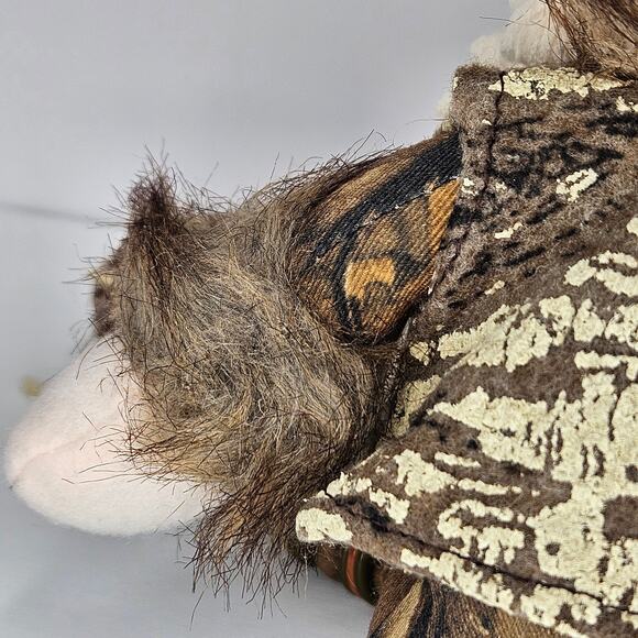 NWT Transpac Rustic Hunting‎ Camo Santa Plush Shelf Sitter Christmas Decor - Picture 10 of 13